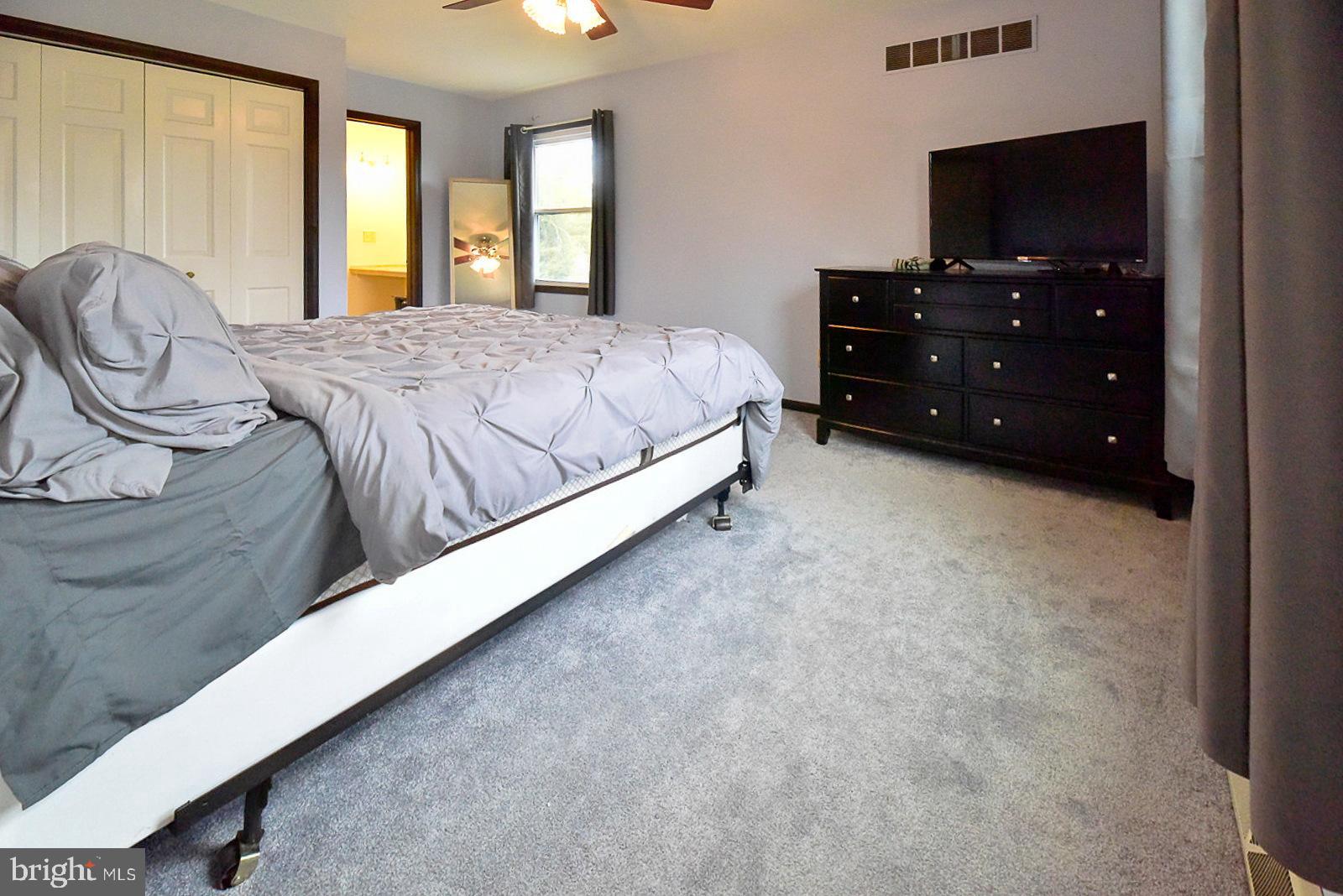 45289 Scotch Neck Road Hollywood, MD 20636 - Photo 17 of 38 Primary Bedroom