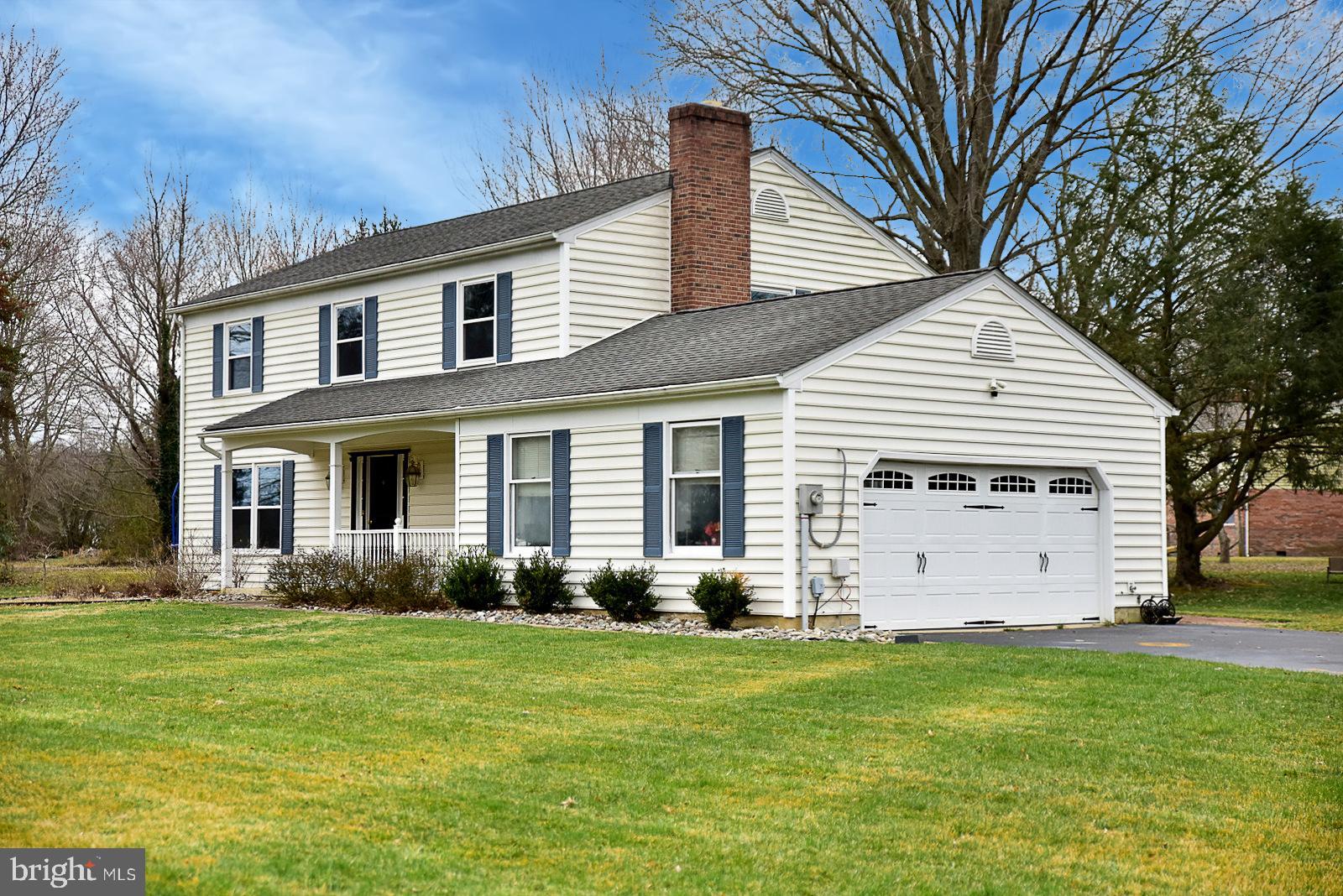 45289 Scotch Neck Road Hollywood, MD 20636 - Photo 35 of 38 Front / Garage View