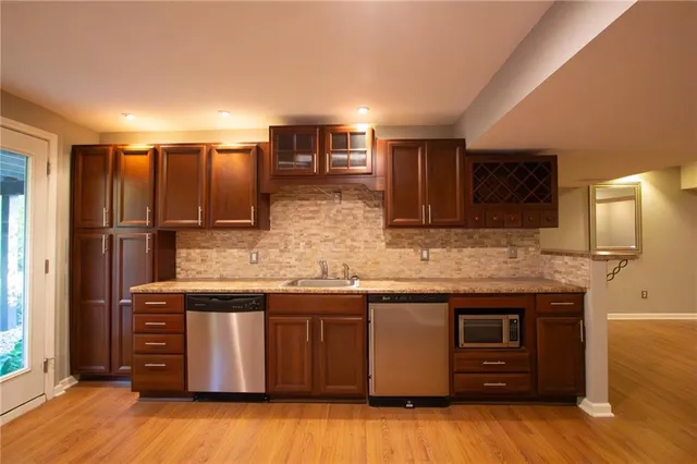 $384,900 | 10509 North Marsh Avenue, Kansas City, MO 64157