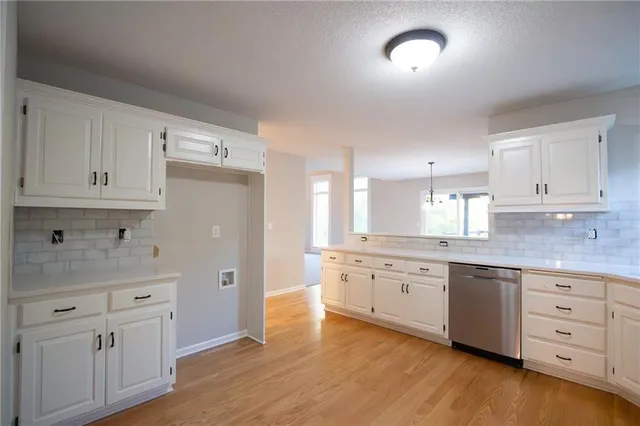 $384,900 | 10509 North Marsh Avenue, Kansas City, MO 64157