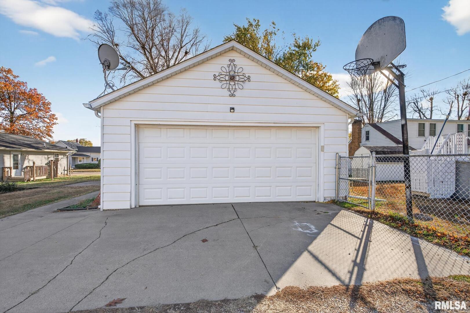 919 9th Avenue Fulton, IL 61252 - Photo 19 of 54 a view of a house with a garage