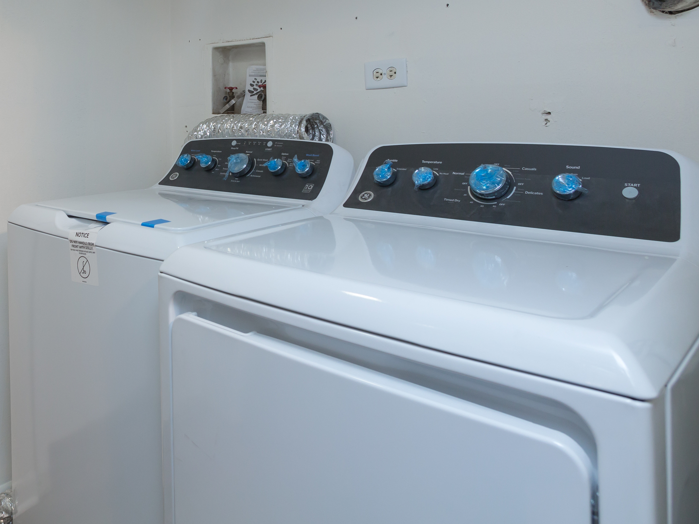 701 Spring Court, Unit 5 University Park, IL 60484 - Photo 15 of 17 a utility room with dryer and washer