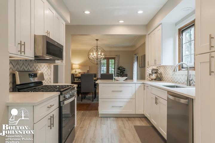 311 Merriweather Road Grosse Pointe Farms, MI 48236 - Photo 21 of 49
