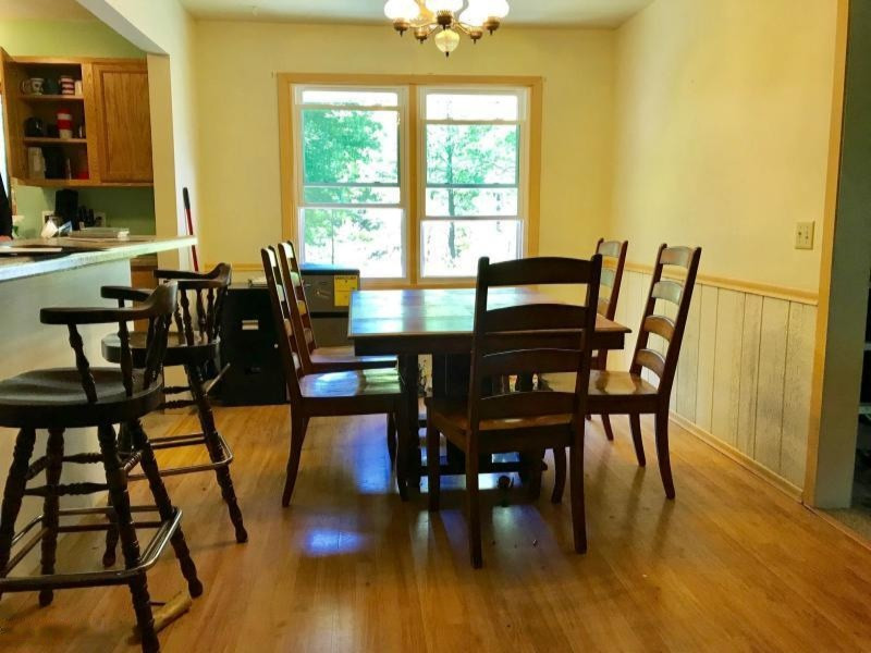 1161 West Tyler Road Muskegon, MI 49445 - Photo 8 of 26 1161 tyler dining eating area