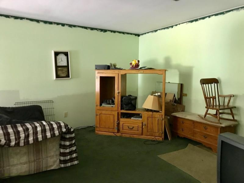 1161 West Tyler Road Muskegon, MI 49445 - Photo 10 of 26 1161 tyler family room