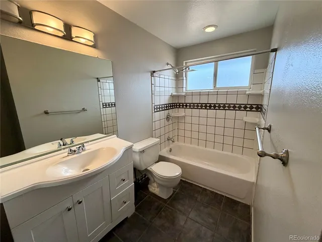 $2,595 | 13091 Acres Green Drive, Littleton, CO 80124