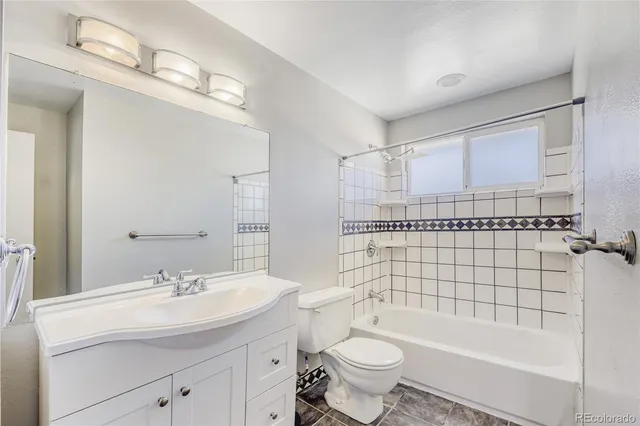 $2,595 | 13091 Acres Green Drive, Littleton, CO 80124