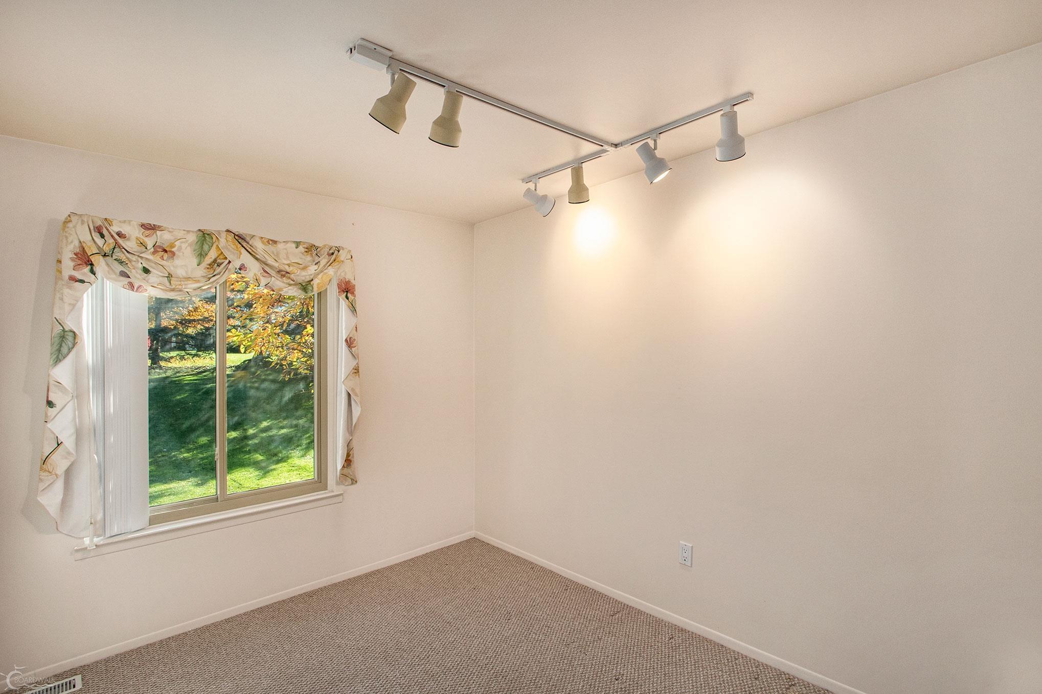 1719 Morningside Lane Rochester, MI 48307 - Photo 21 of 26 Dining Room
