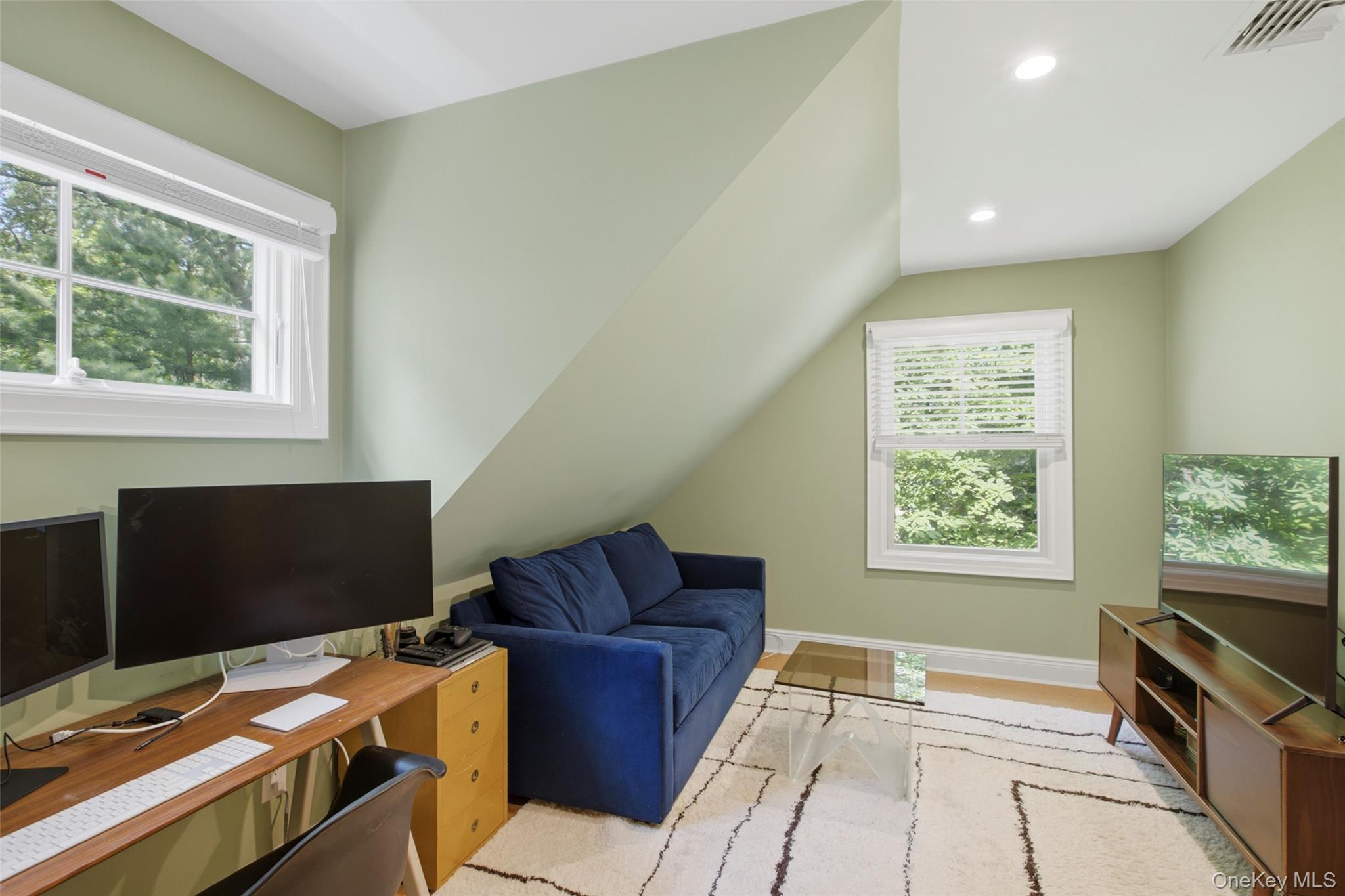 18 West Meadow Road Setauket, NY 11733 - Photo 26 of 32