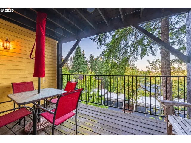 $305,000 | 3817 Colony Oaks Drive, Eugene, OR 97405