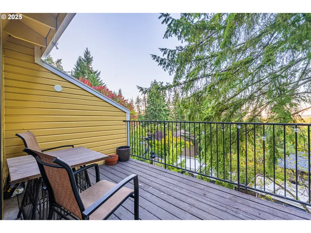 $305,000 | 3817 Colony Oaks Drive, Eugene, OR 97405