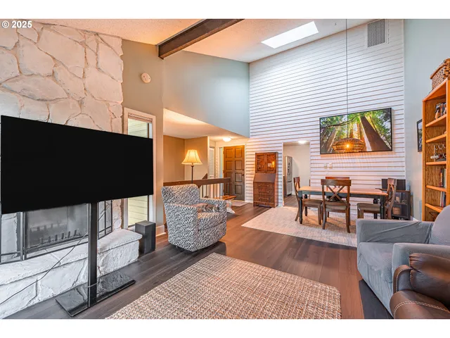 $305,000 | 3817 Colony Oaks Drive, Eugene, OR 97405