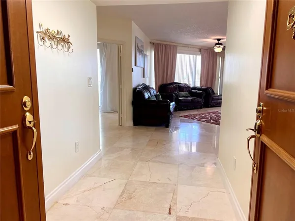 $5,800 | 1180 Gulf Boulevard, Unit 306, Clearwater, FL 33767