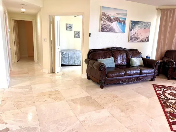 $5,800 | 1180 Gulf Boulevard, Unit 306, Clearwater, FL 33767