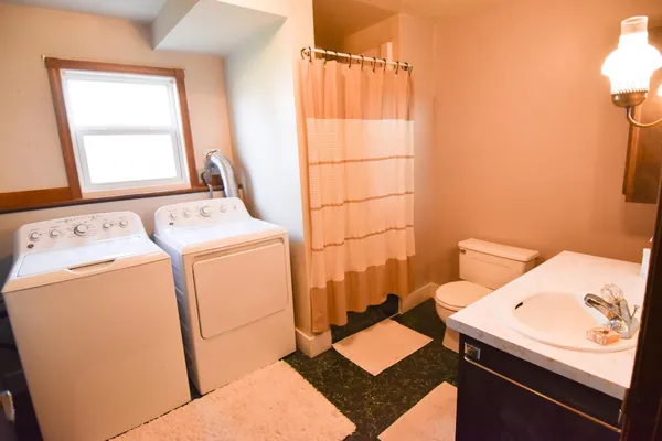 $201,000 | 245 East Pleasant Avenue, Warren, MN 56762