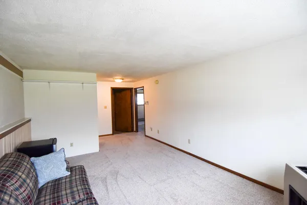 $201,000 | 245 East Pleasant Avenue, Warren, MN 56762