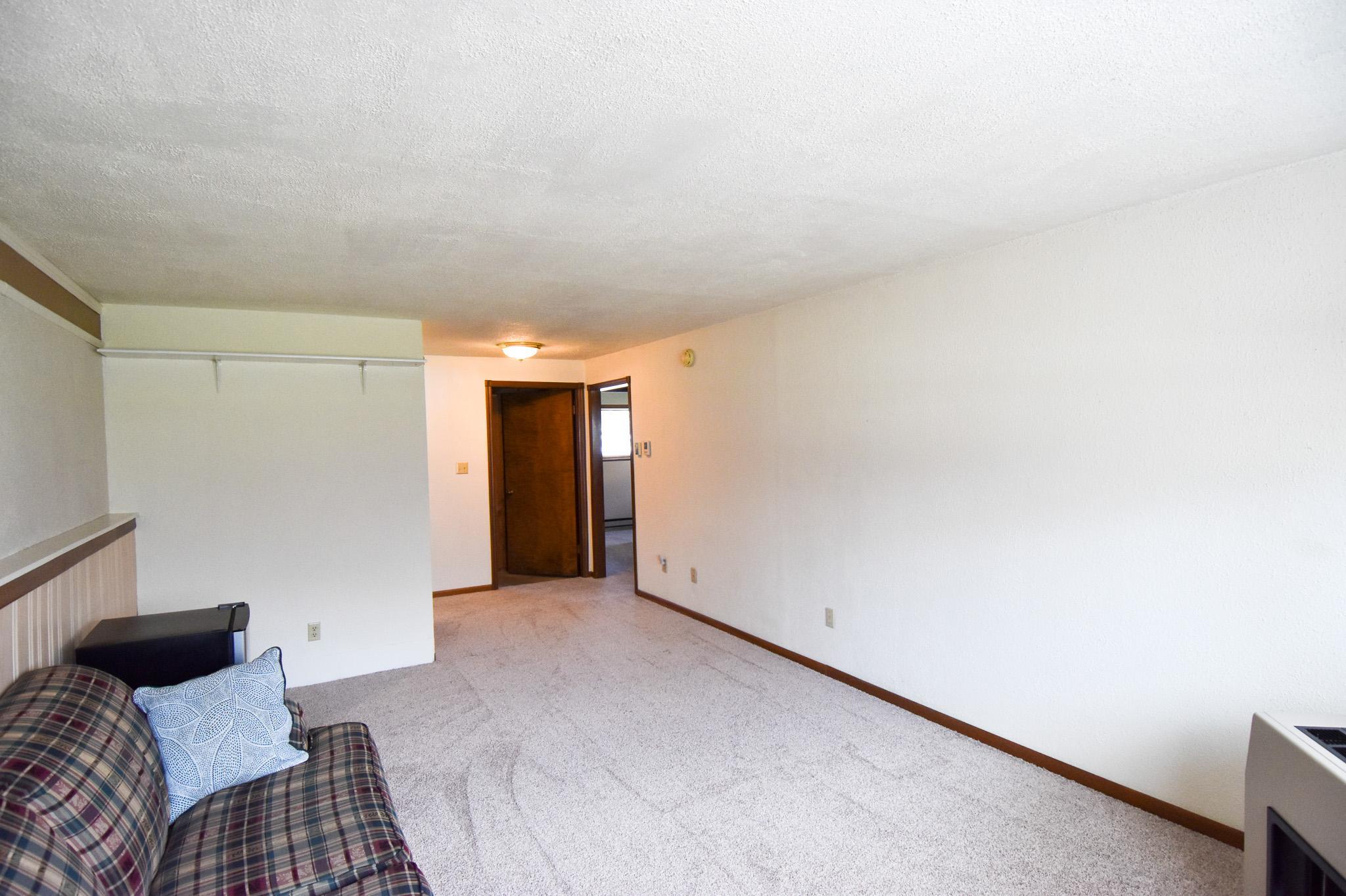245 East Pleasant Avenue Warren, MN 56762 - Photo 20 of 33