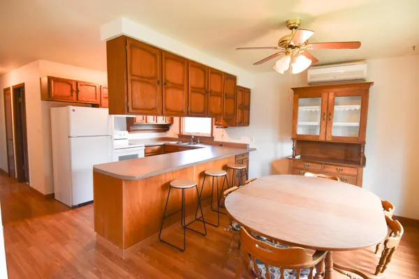 $201,000 | 245 East Pleasant Avenue, Warren, MN 56762