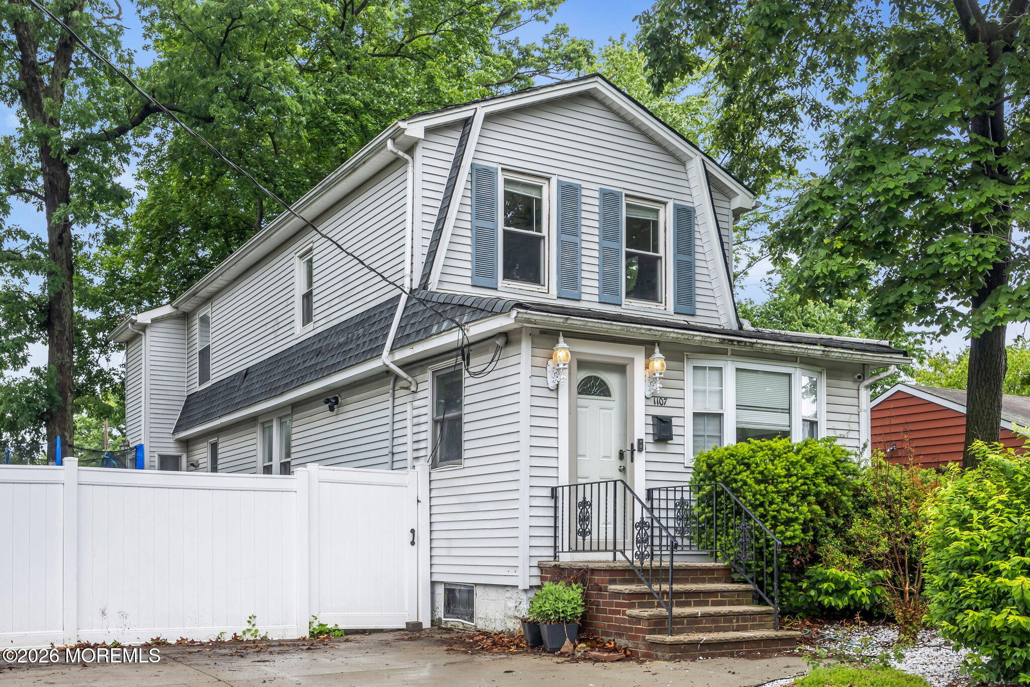 1107 Cook Avenue Laurence Harbor, NJ 08879 - Photo 2 of 24 5-web-or-mls-2M1A9442-1b