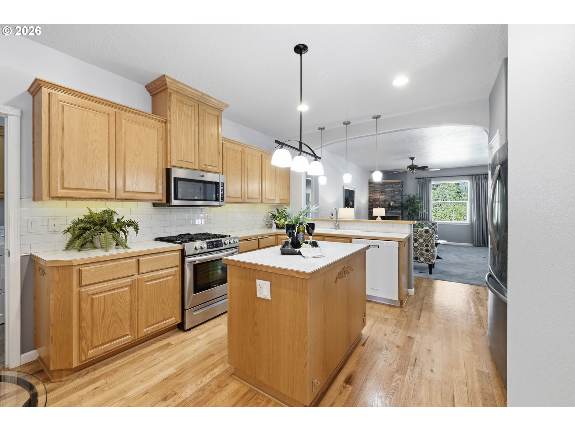 667 72nd Street Springfield, OR 97478 - Photo 13 of 40