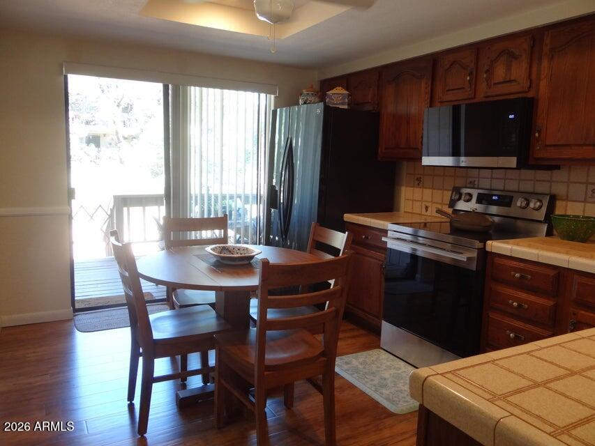 606 North Easy Street, Unit B Payson, AZ 85541 - Photo 5 of 31 Kitchen dining pic 2