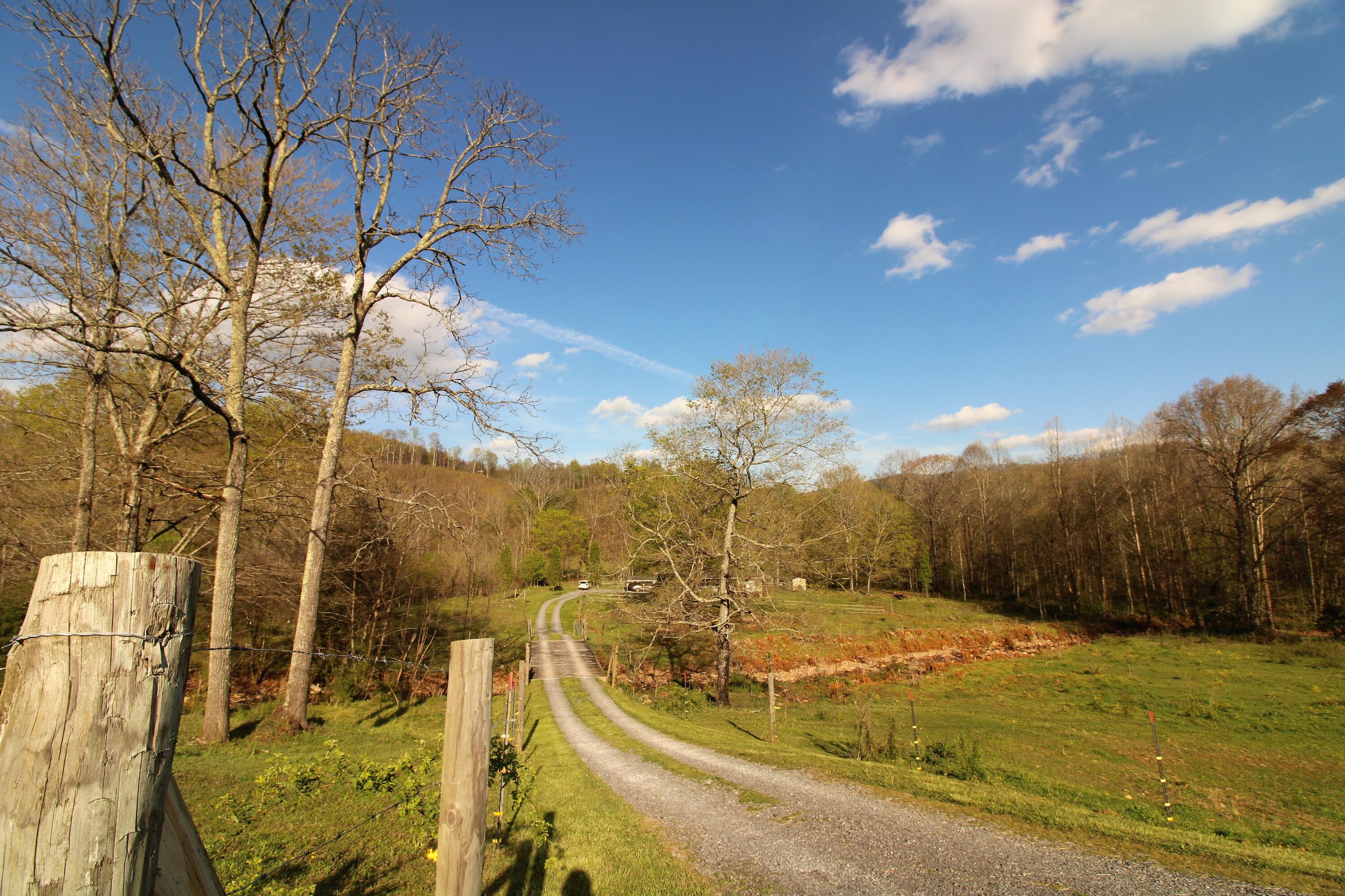 562 Dry Creek Road Duffield, VA 24244 - Photo 23 of 26 dry creek 20