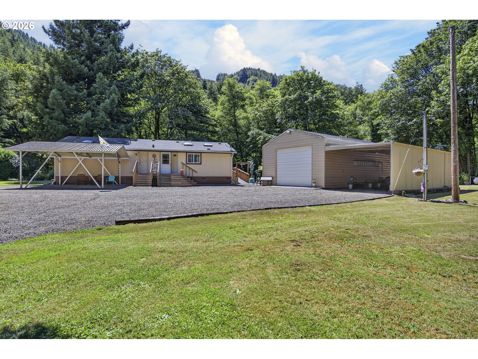 12290 Highway 126 Mapleton, OR 97453 - Photo 4 of 43