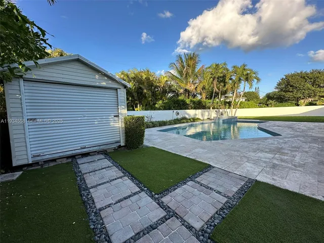 $7,250 | 7535 Southwest 117th Street, Pinecrest, FL 33156