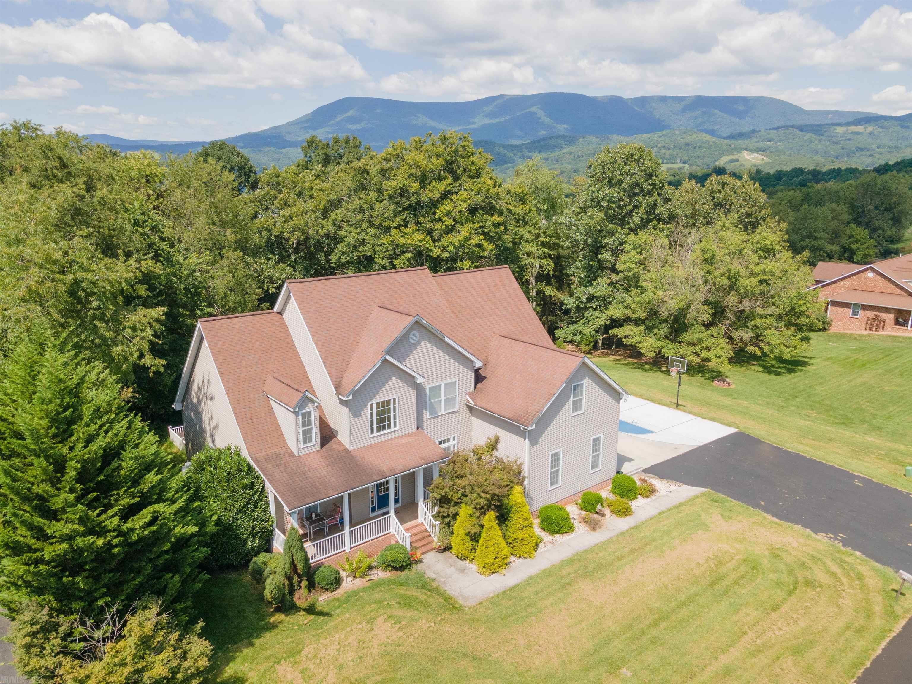 315 Horseshoe Farm Road Pembroke, VA 24136 - Photo 3 of 76 Gallery Image 3