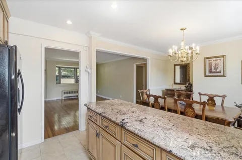 $325,000 | 86-22 155th Avenue, Unit 3L | Lindenwood