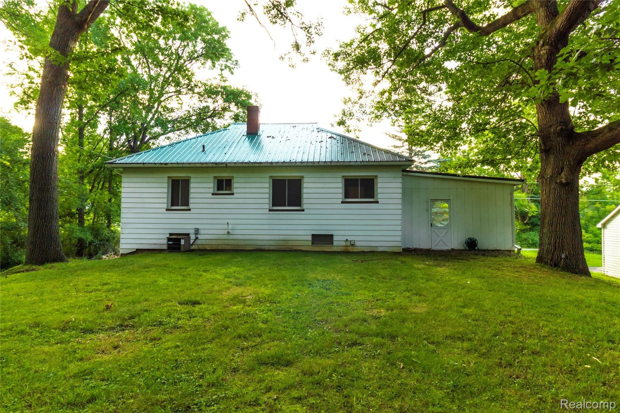 1759 Millville Road Lapeer, MI 48446 - Photo 18 of 23 Rear.jpg