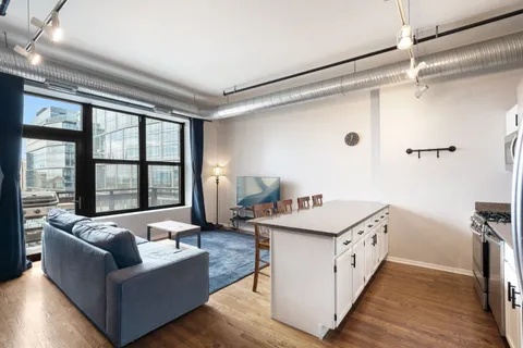 $335,000 | 849 North Franklin Street, Unit 1211, Chicago, IL 60610