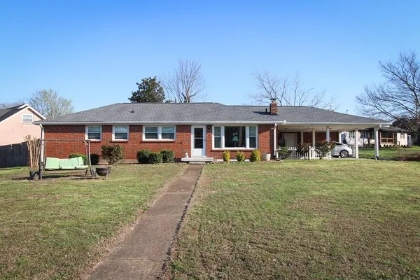 $349,900 | 1800 Meadowbrook Drive, Springfield, TN 37172