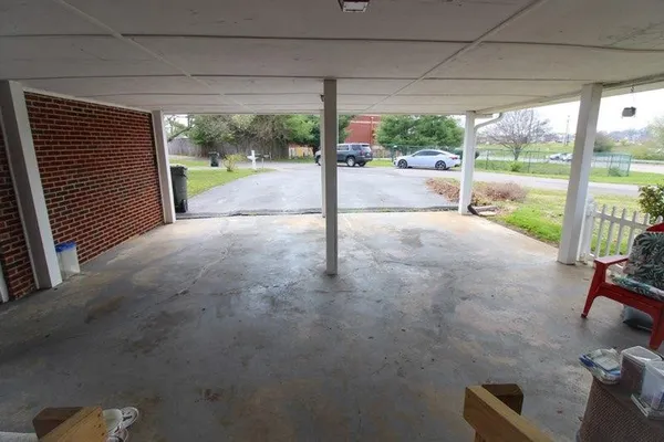 $349,900 | 1800 Meadowbrook Drive, Springfield, TN 37172