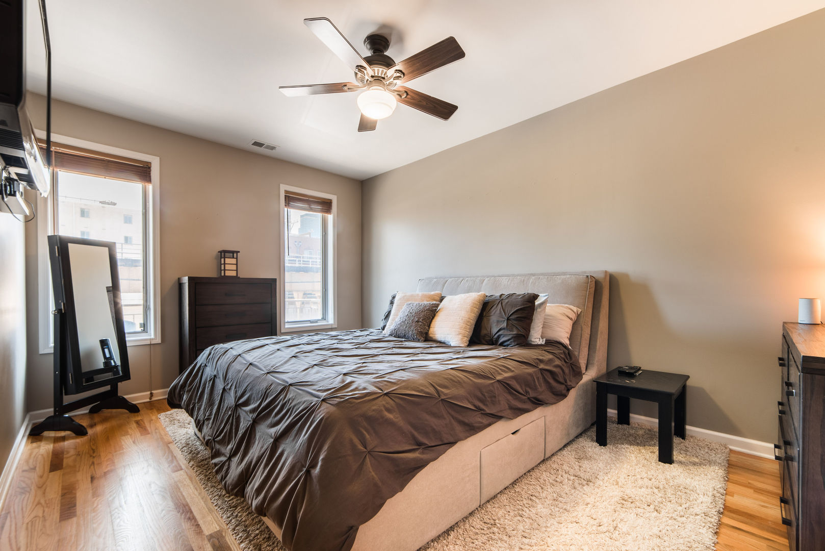 1921 South State Street, Unit 2 Chicago, IL 60616 - Photo 16 of 30