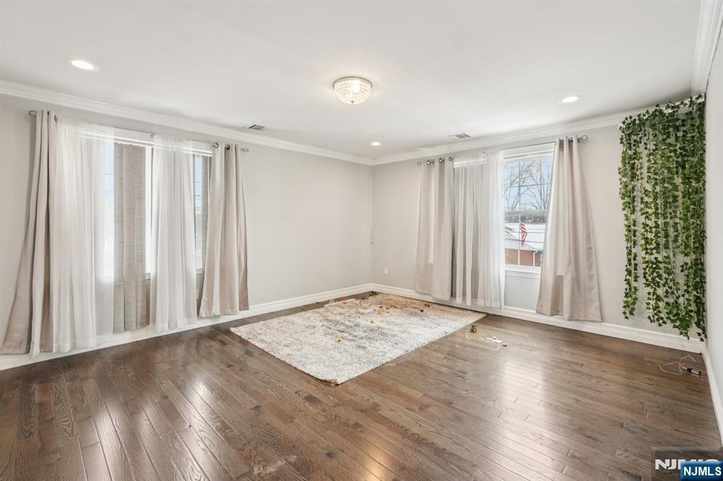 45 Wilmore Road Little Falls, NJ 07424 - Photo 9 of 26