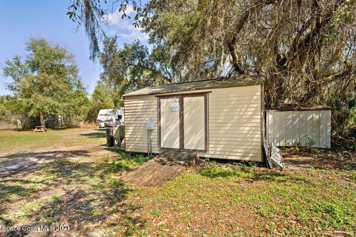 4315 Hog Valley Road Mims, FL 32754 - Photo 10 of 36 25-DSC05051-2