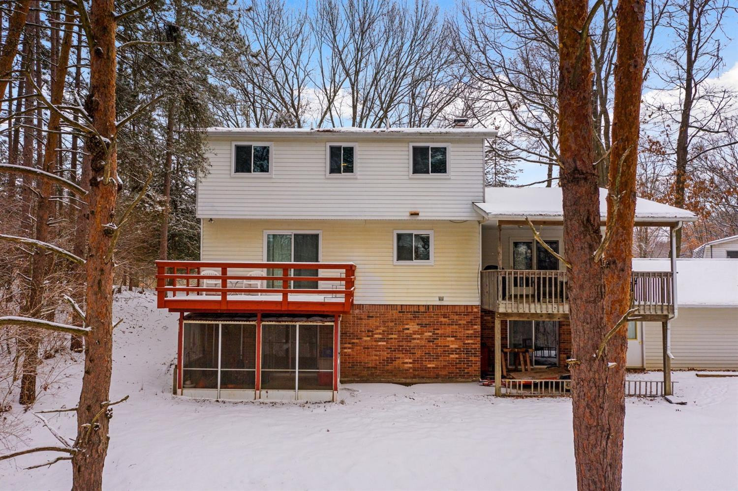 232 Tiplady Road Pinckney, MI 48169 - Photo 38 of 44 Photo 38