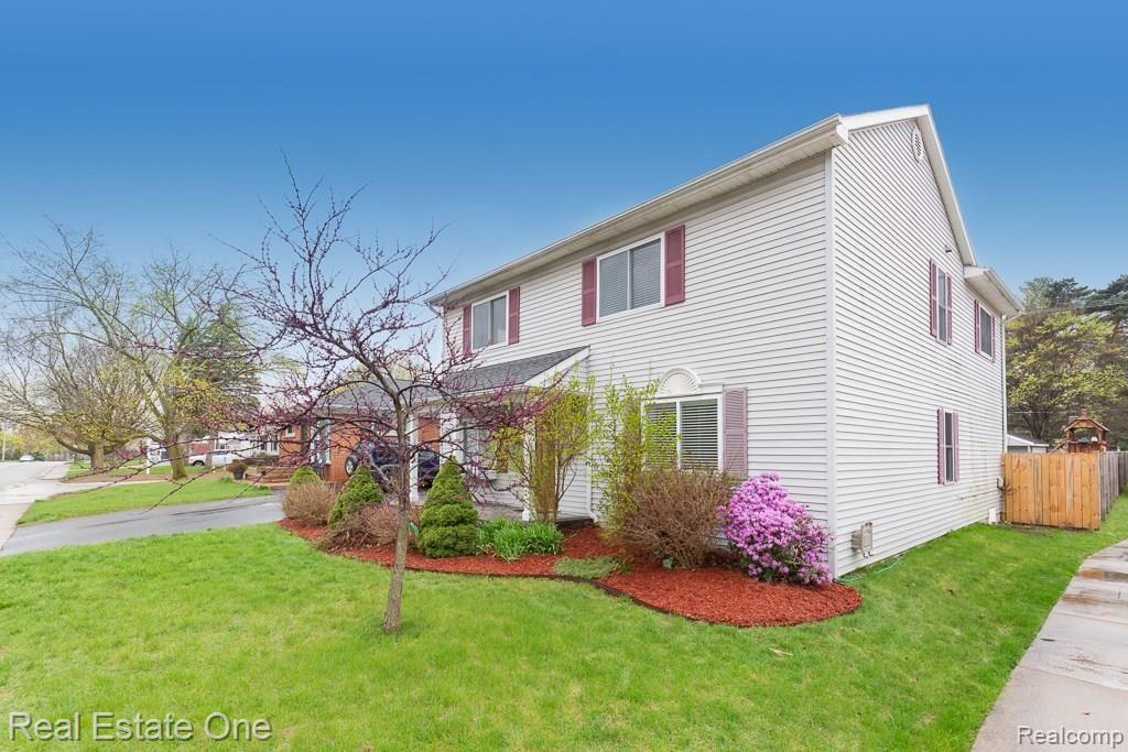 763 Elizabeth Street Rochester, MI 48307 - Photo 48 of 48 Elizabeth-W200.jpg