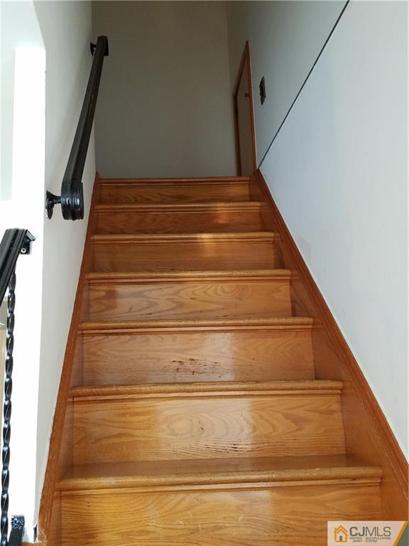 25 Cambridge Road Edison, NJ 08817 - Photo 11 of 13 a view of entryway
