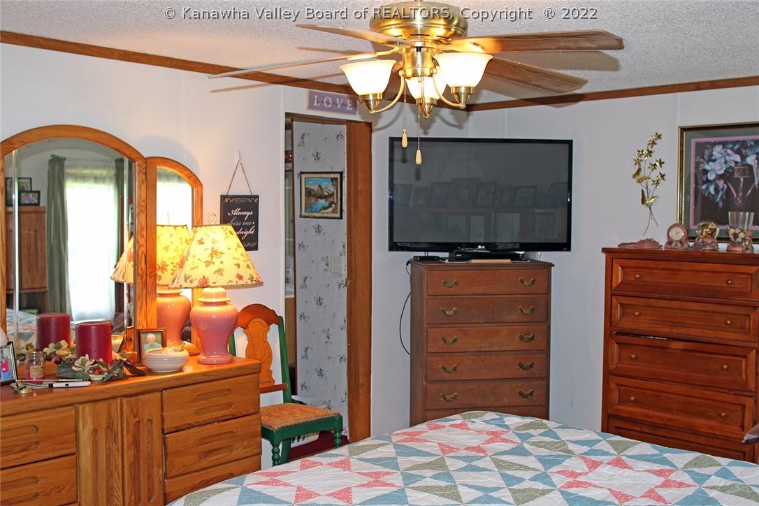 614 Clio Road Clendenin, WV 25045 - Photo 18 of 24 Gallery Image 18