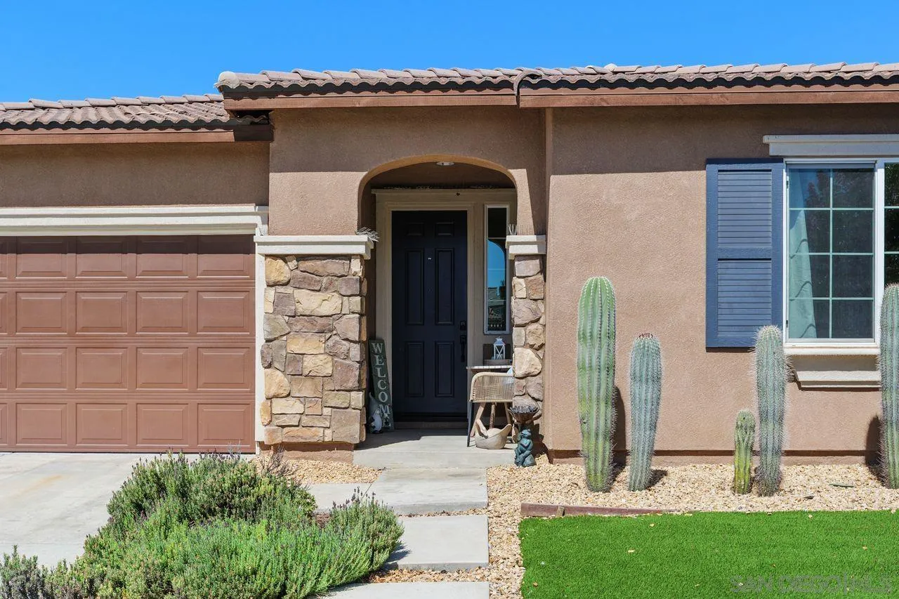 34751 Ribbon Grass Way Murrieta, CA 92563 - Photo 3 of 48