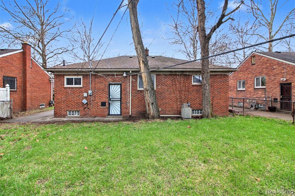 20260 Patton Street Detroit, MI 48219 - Photo 19 of 21