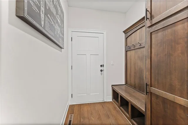 $542,000 | 805 West Shawhan Parkway, Lee's Summit, MO 64086