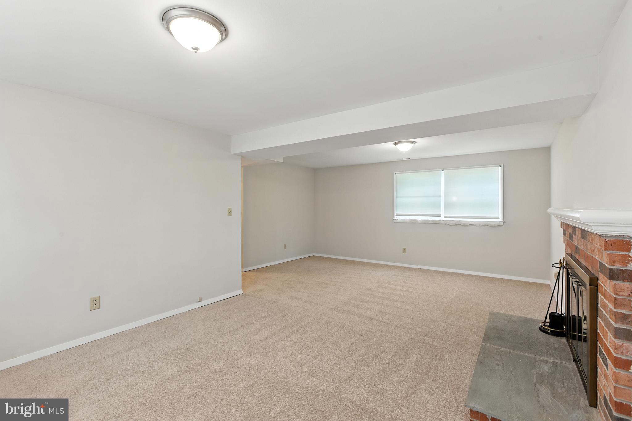 11925 Bayswater Road Gaithersburg, MD 20878 - Photo 17 of 26 Gallery Image 17