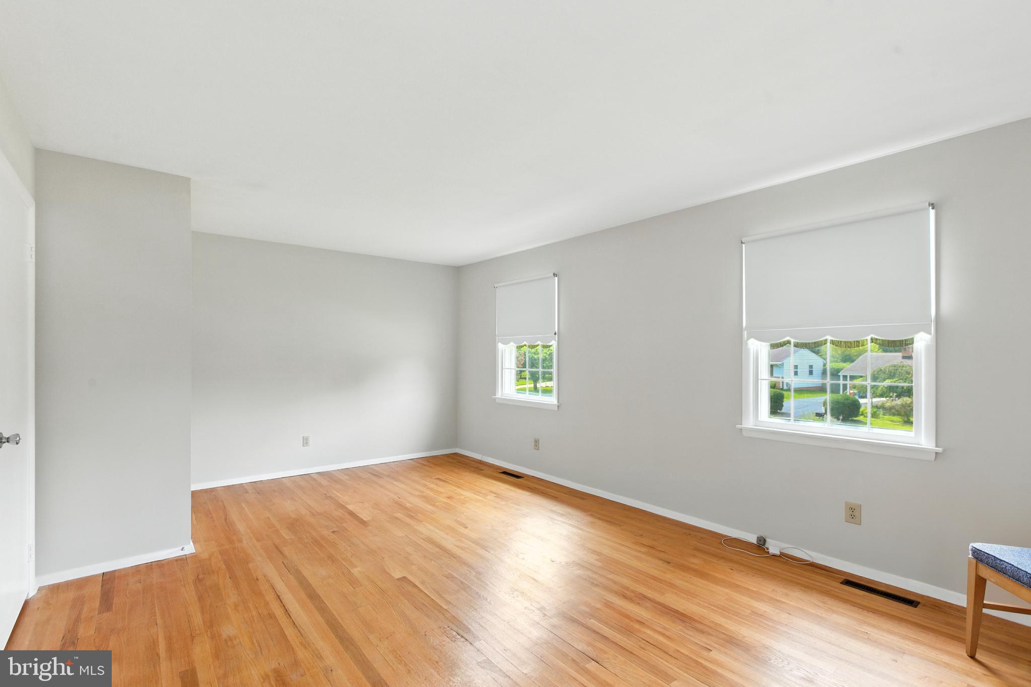11925 Bayswater Road Gaithersburg, MD 20878 - Photo 9 of 26 Gallery Image 9