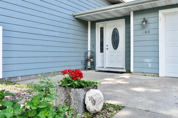 $375,000 | 206 Skyline Heights, Wabasha, MN 55981