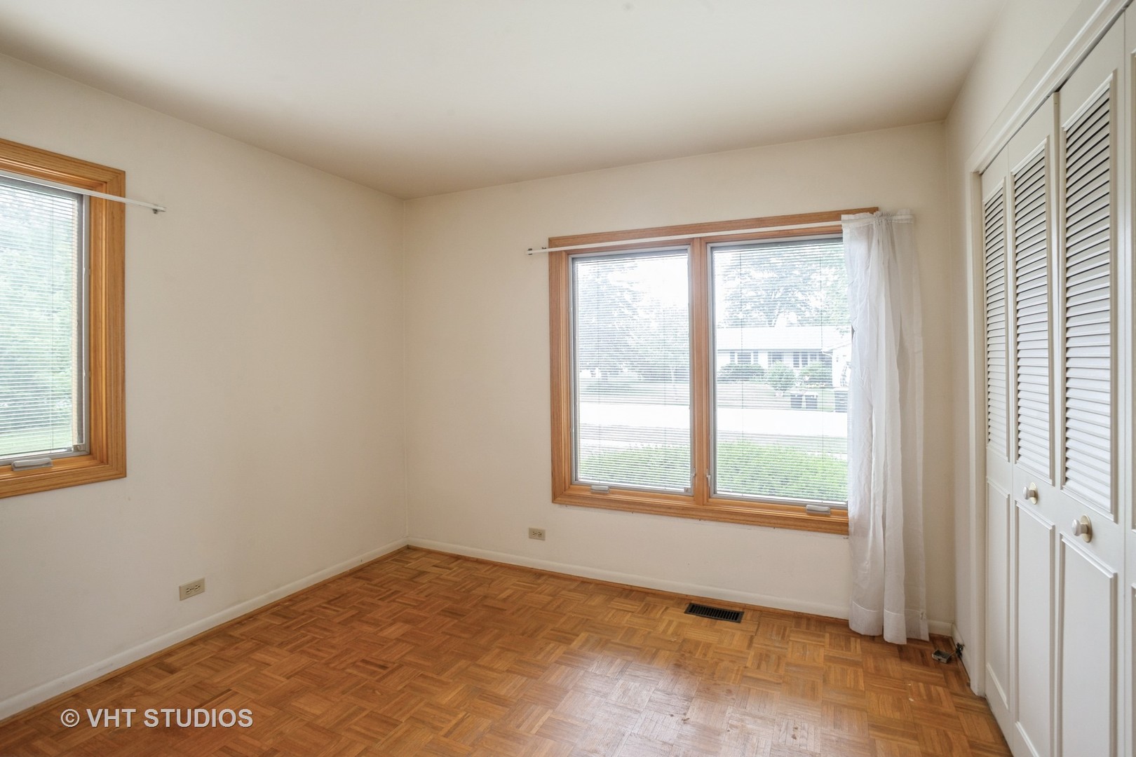 236 Brighton Road Elk Grove Village, IL 60007 - Photo 11 of 19 Gallery Image 11