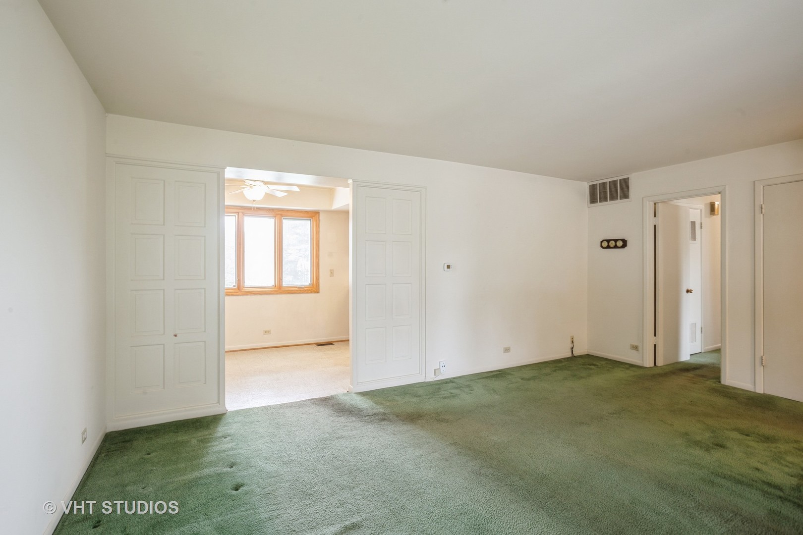 236 Brighton Road Elk Grove Village, IL 60007 - Photo 5 of 19 Gallery Image 5