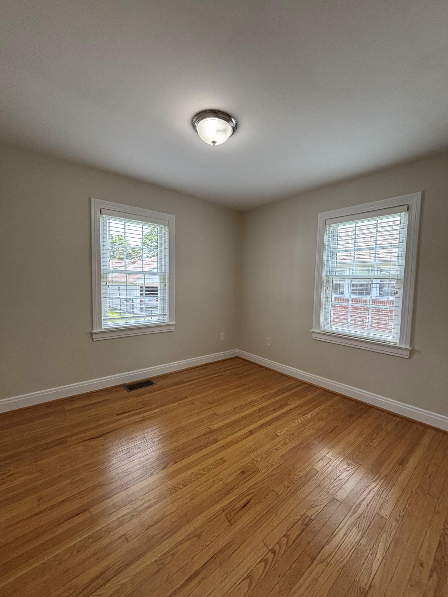 225 Tyne Road Louisville, KY 40207 - Photo 29 of 52 IMG_3706